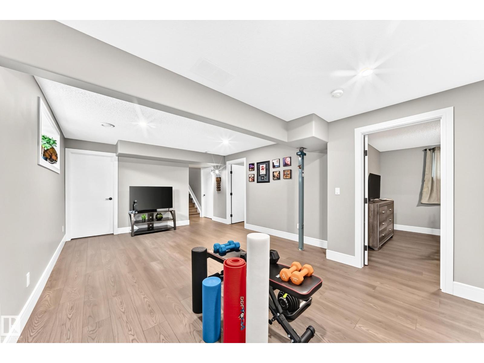 1239 24 AV NW - 41