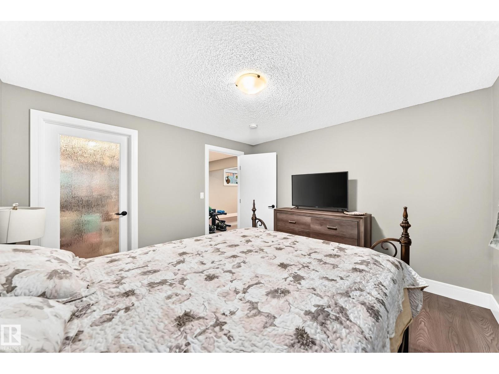 1239 24 AV NW - 43
