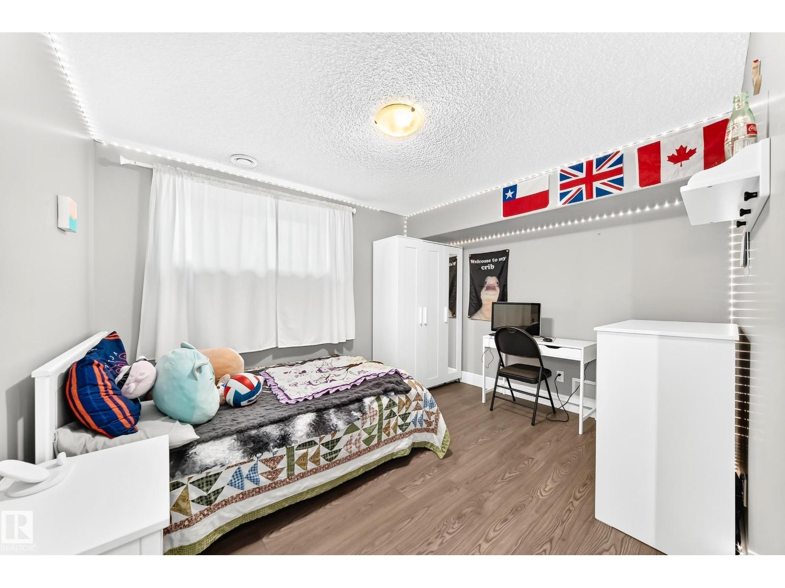 1239 24 AV NW - 44