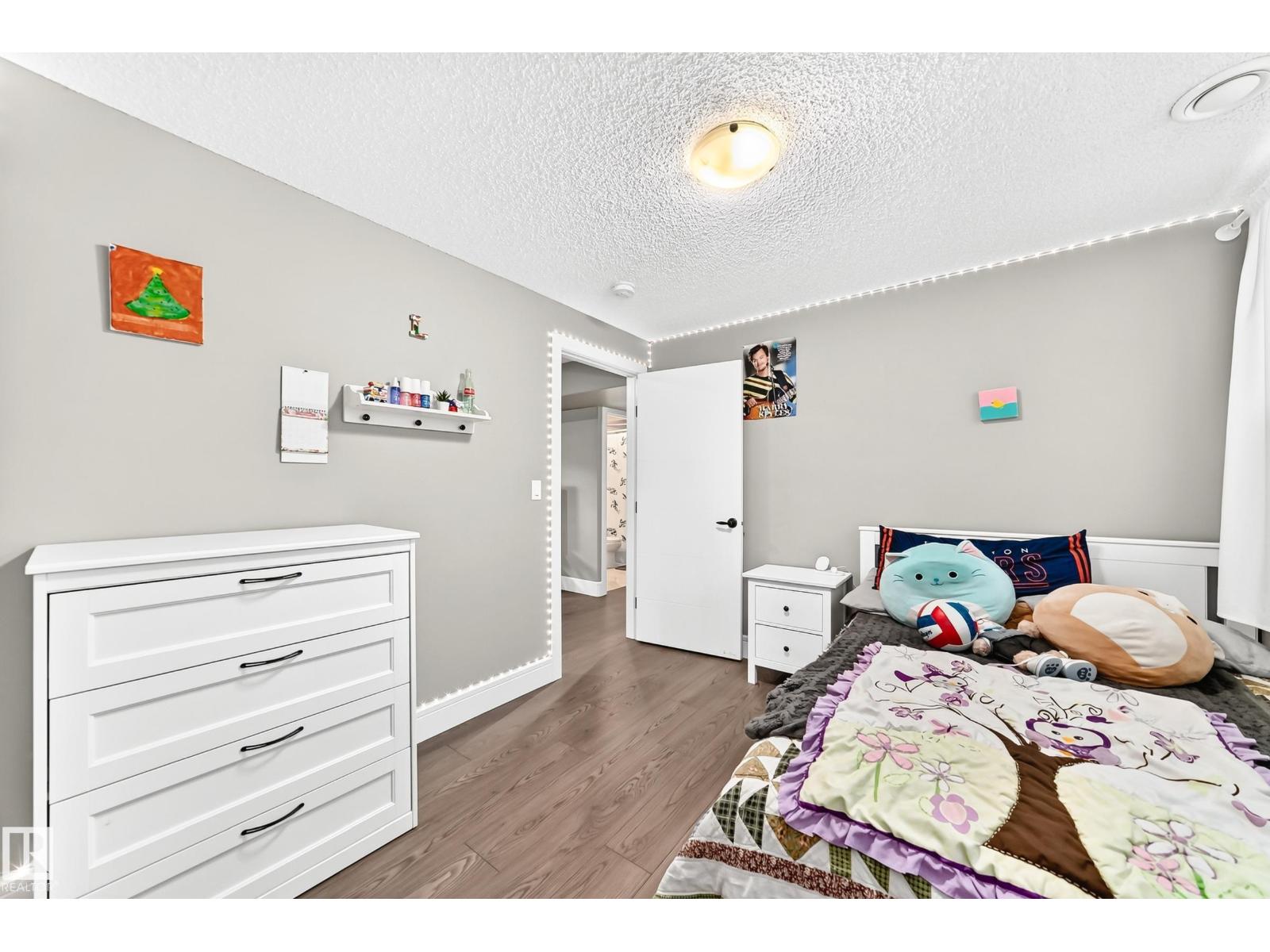 1239 24 AV NW - 45