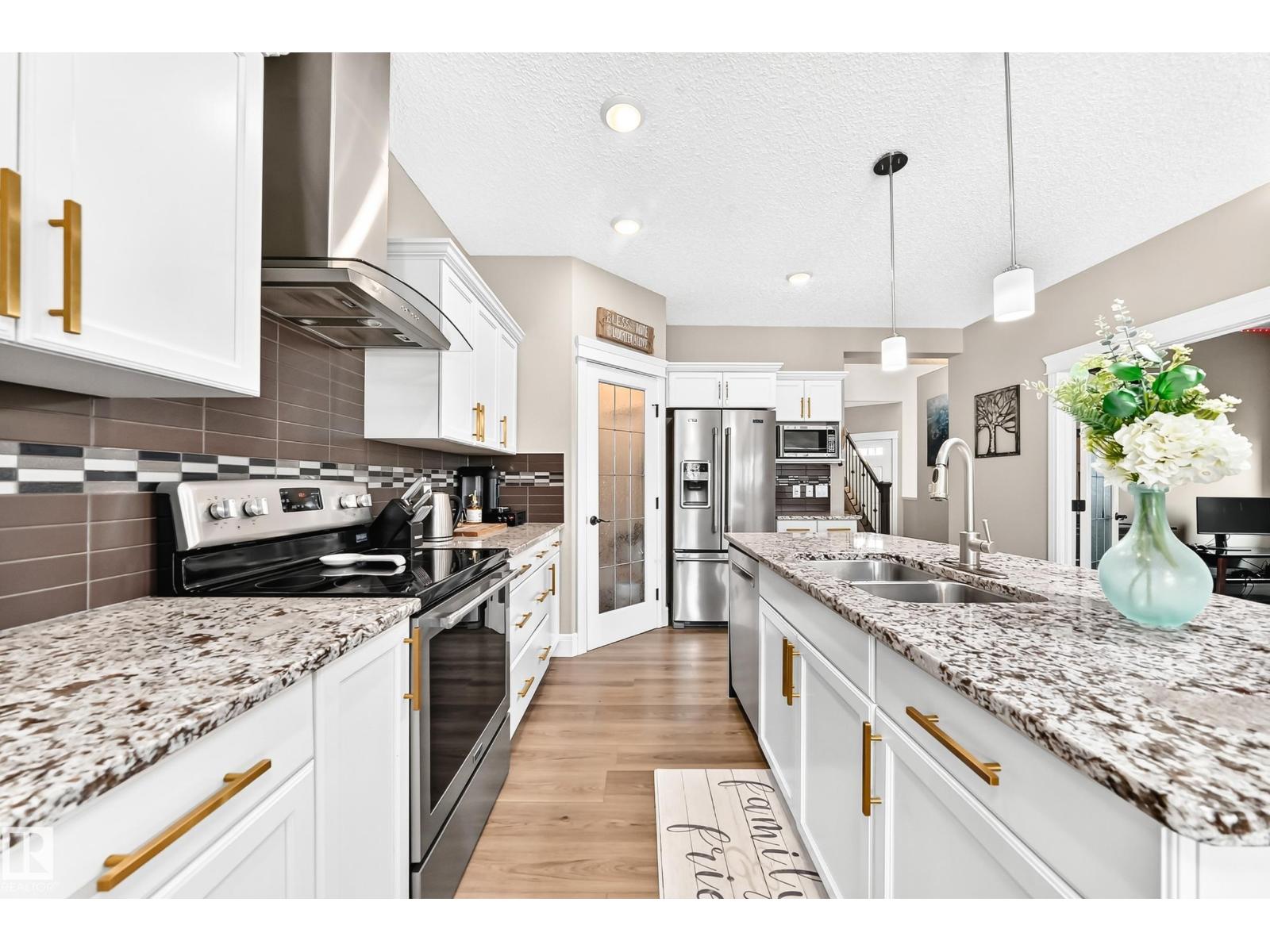 1239 24 AV NW - 9