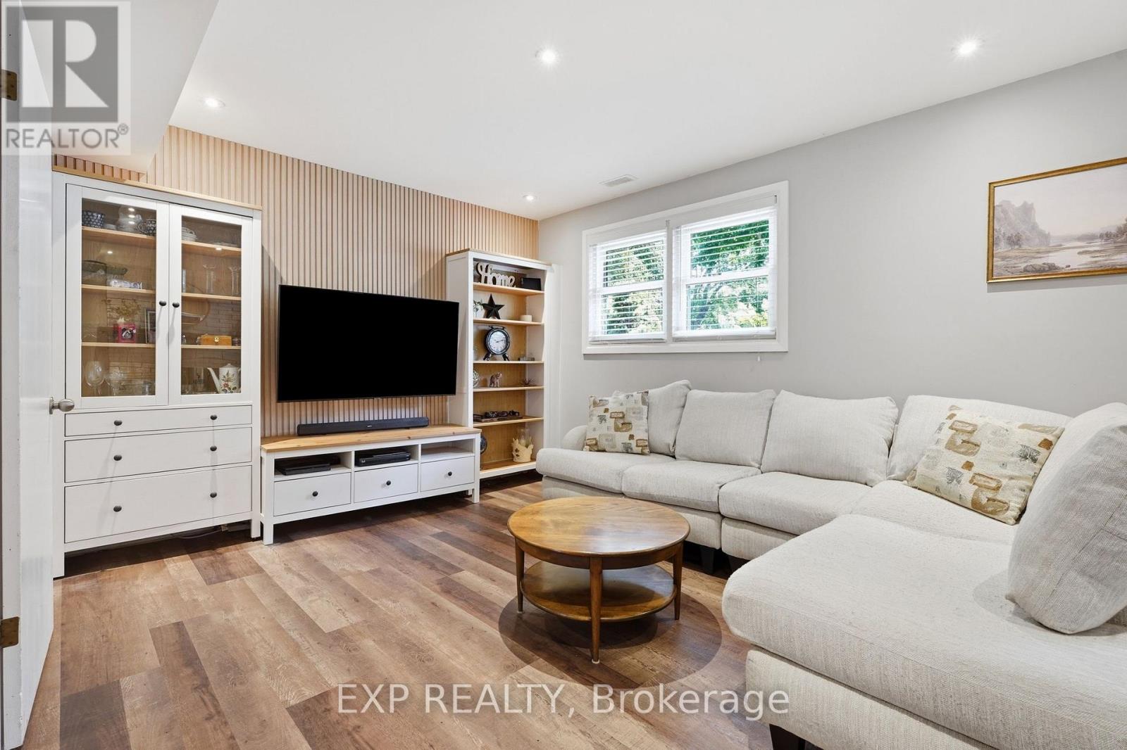 72 CRESTLYNN CRESCENT - 24
