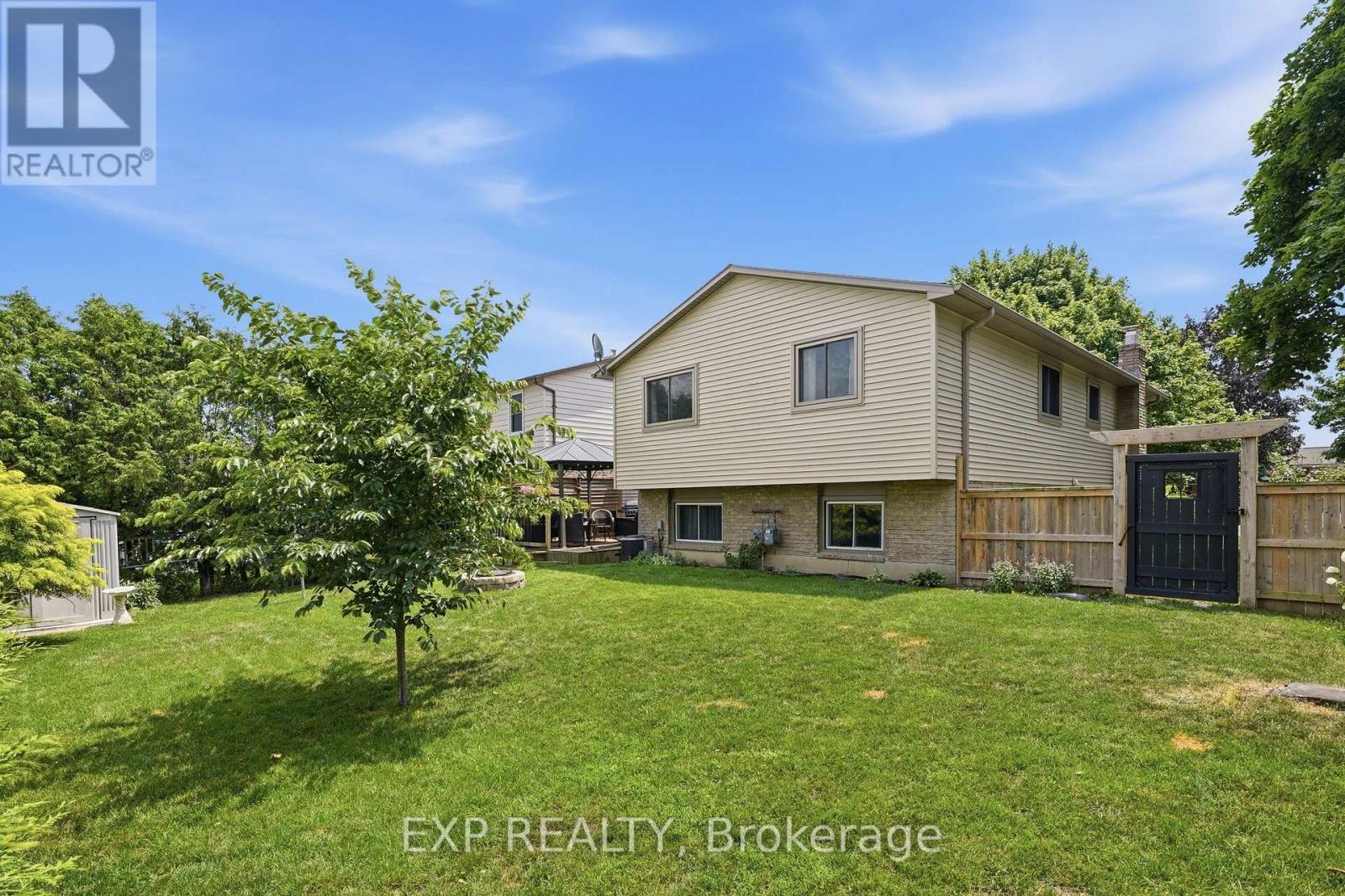 72 CRESTLYNN CRESCENT - 37