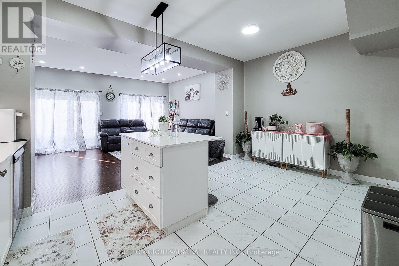 4002 CROWN STREET - 19