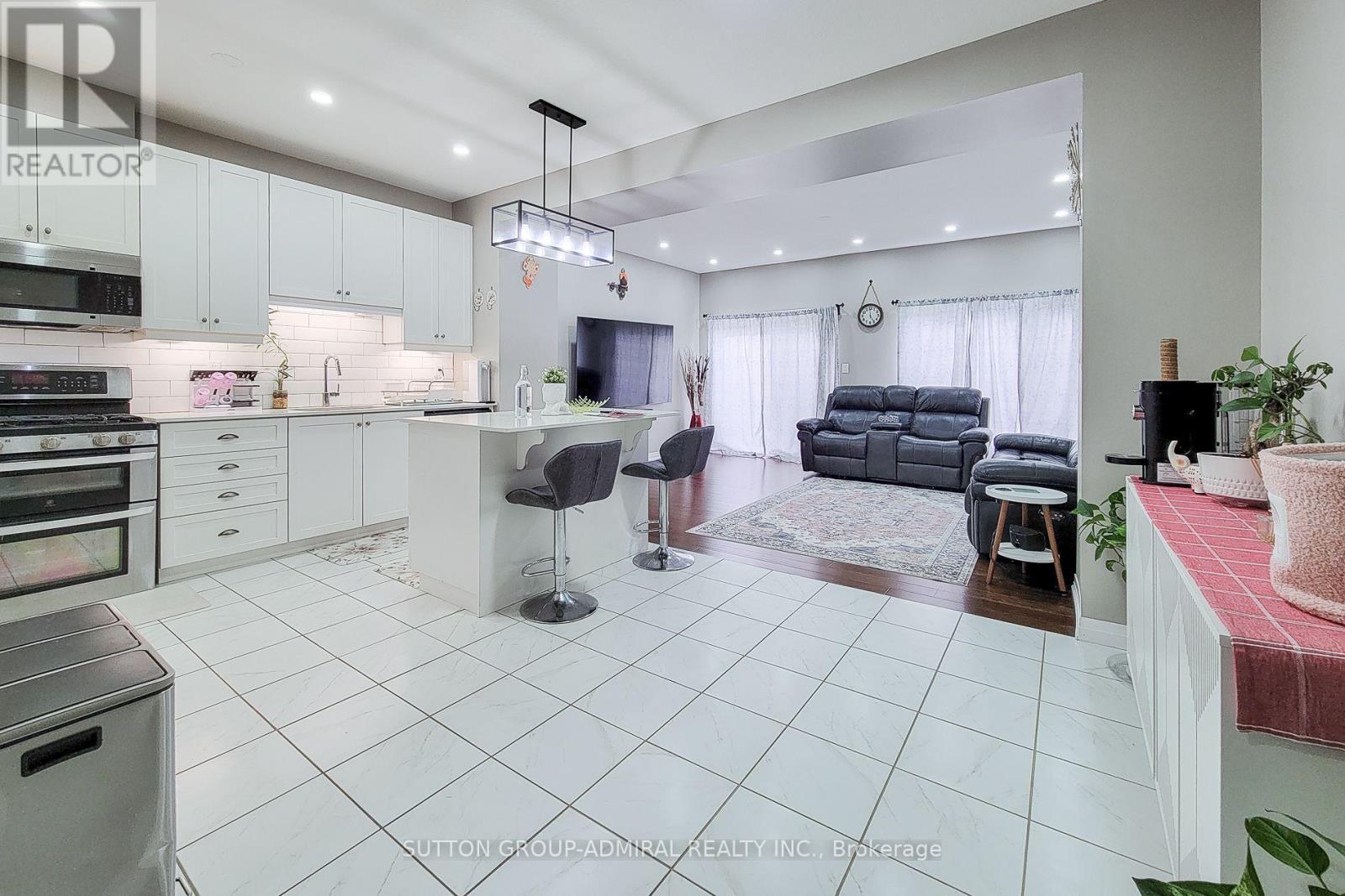4002 CROWN STREET - 7