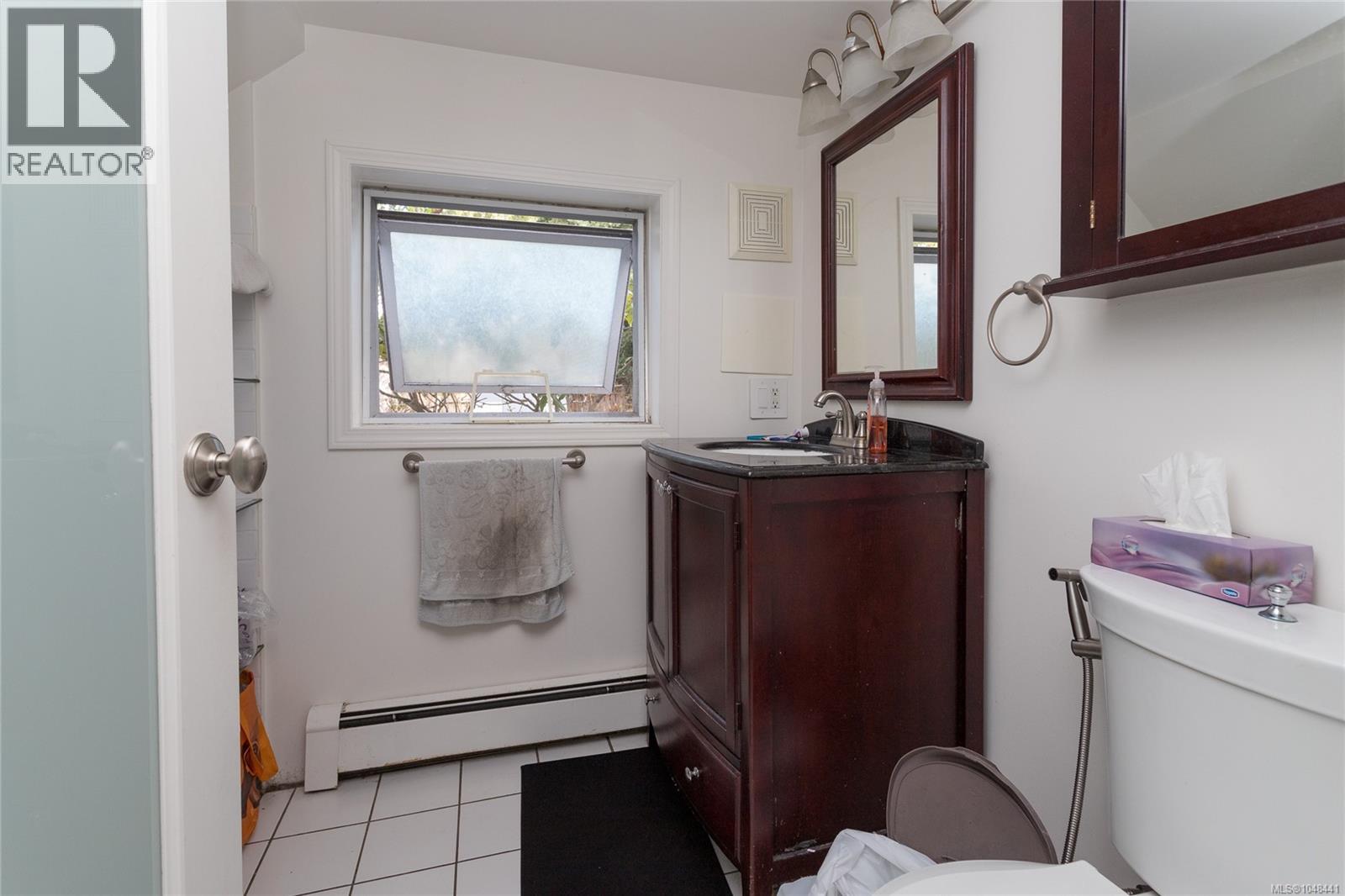  2068 Milton Street, Oak Bay