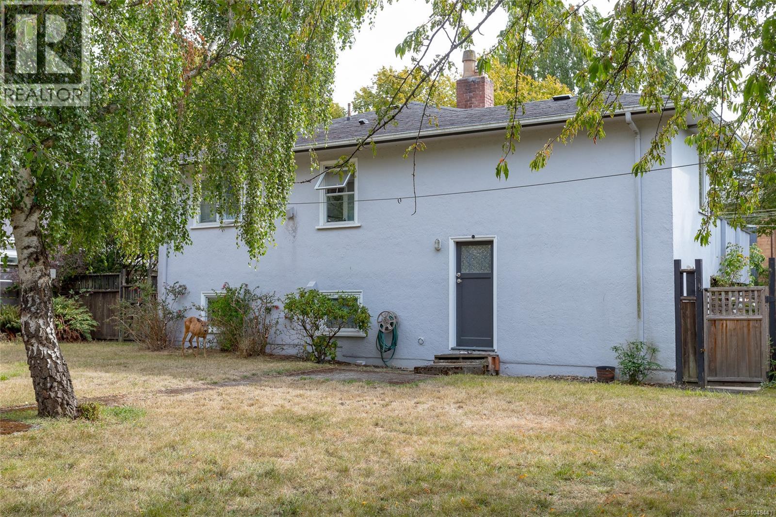 2068 Milton St - 24