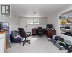 2068 Milton St, Oak Bay, BC V8R5A4 Photo 17