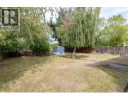2068 Milton St, Oak Bay, BC V8R5A4 Photo 23