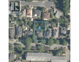 2068 Milton St, Oak Bay, BC V8R5A4 Photo 26
