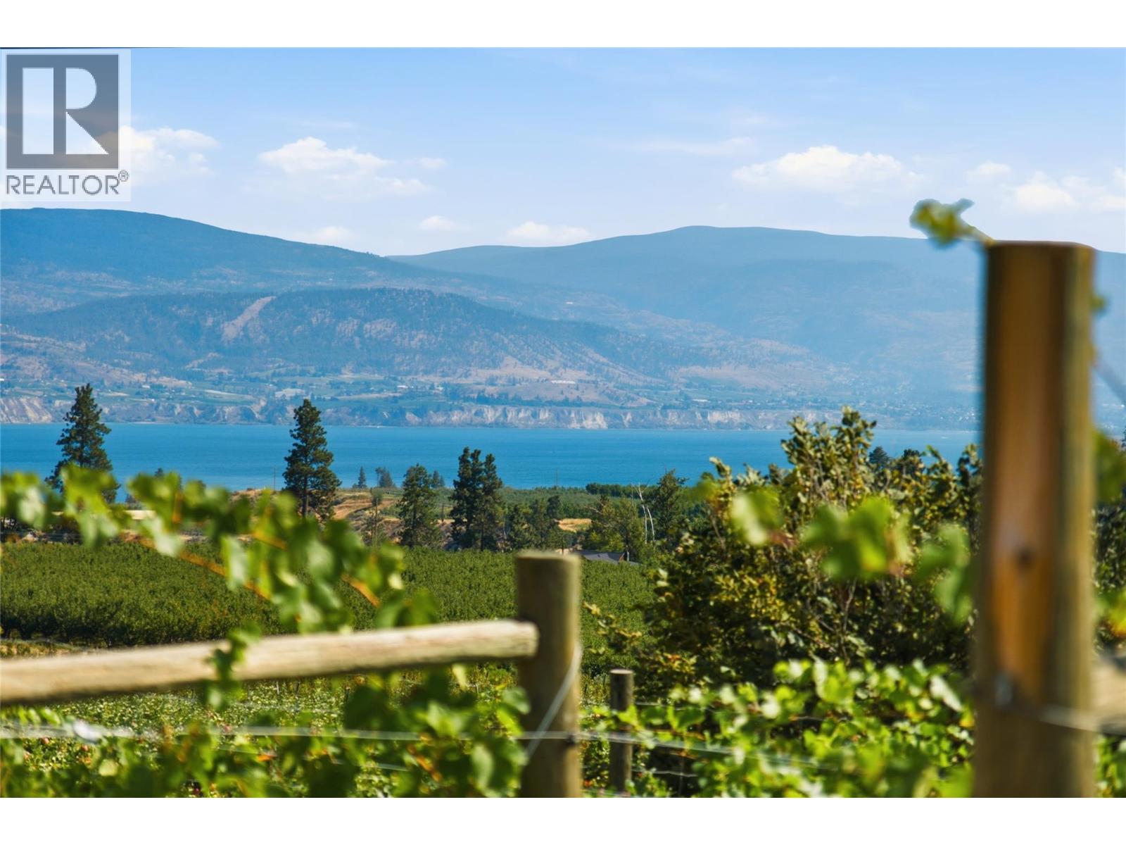 6007 Giants Head Road, Summerland