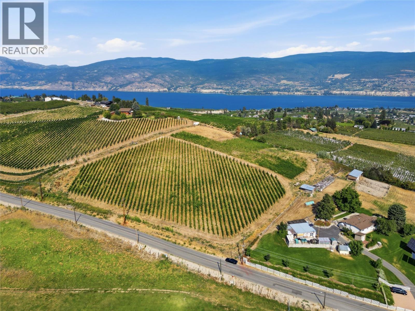 6007 Giants Head Road, Summerland