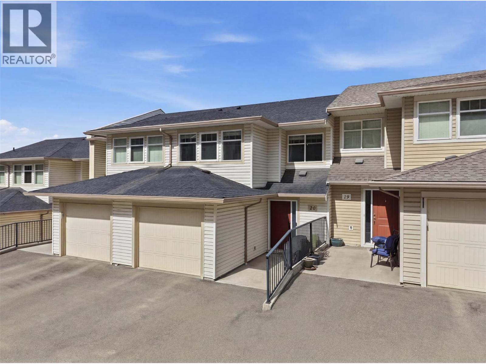 #20 1990 Pacific Way - 2