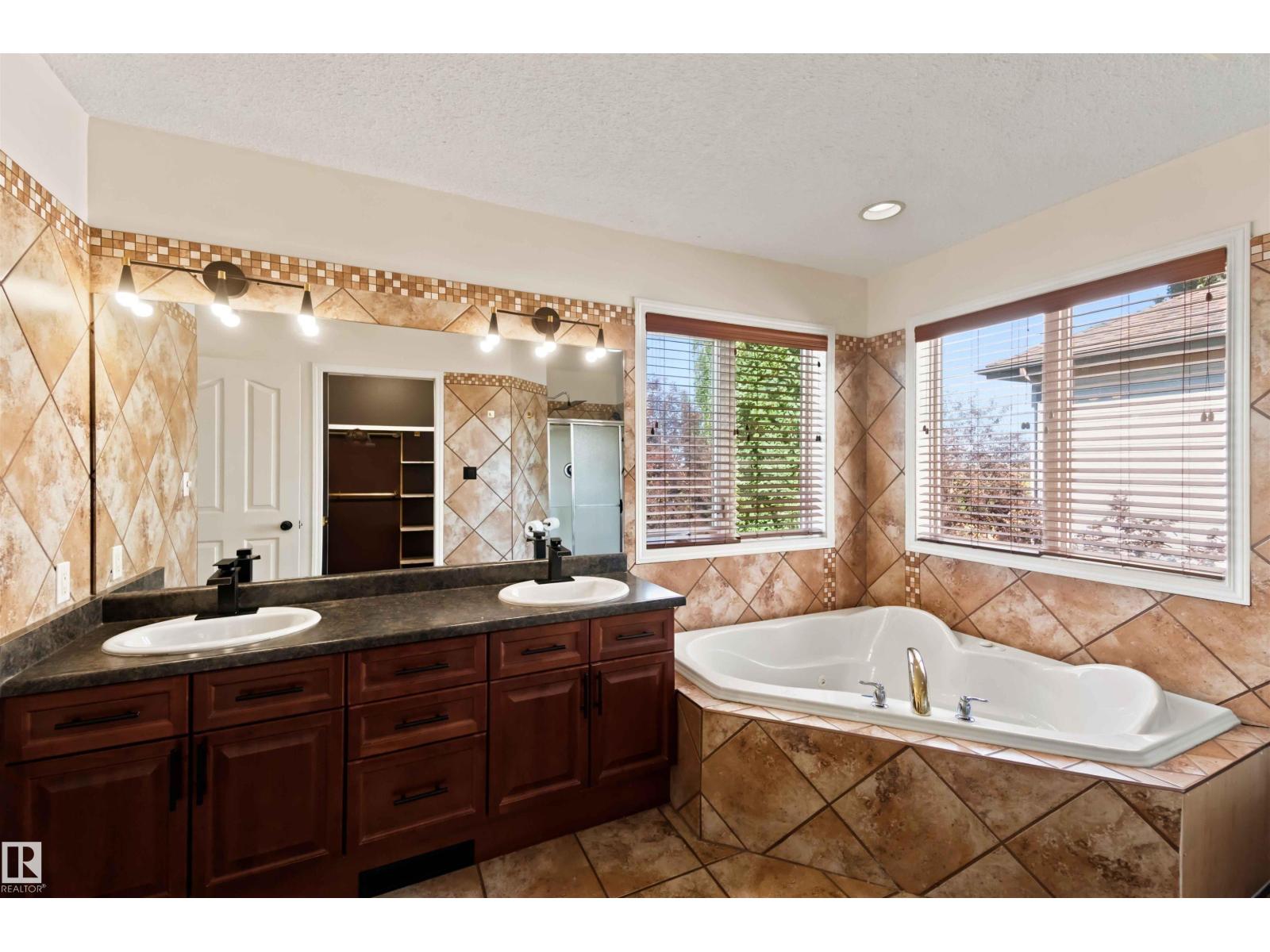 34 NORRIS CR - Image 62