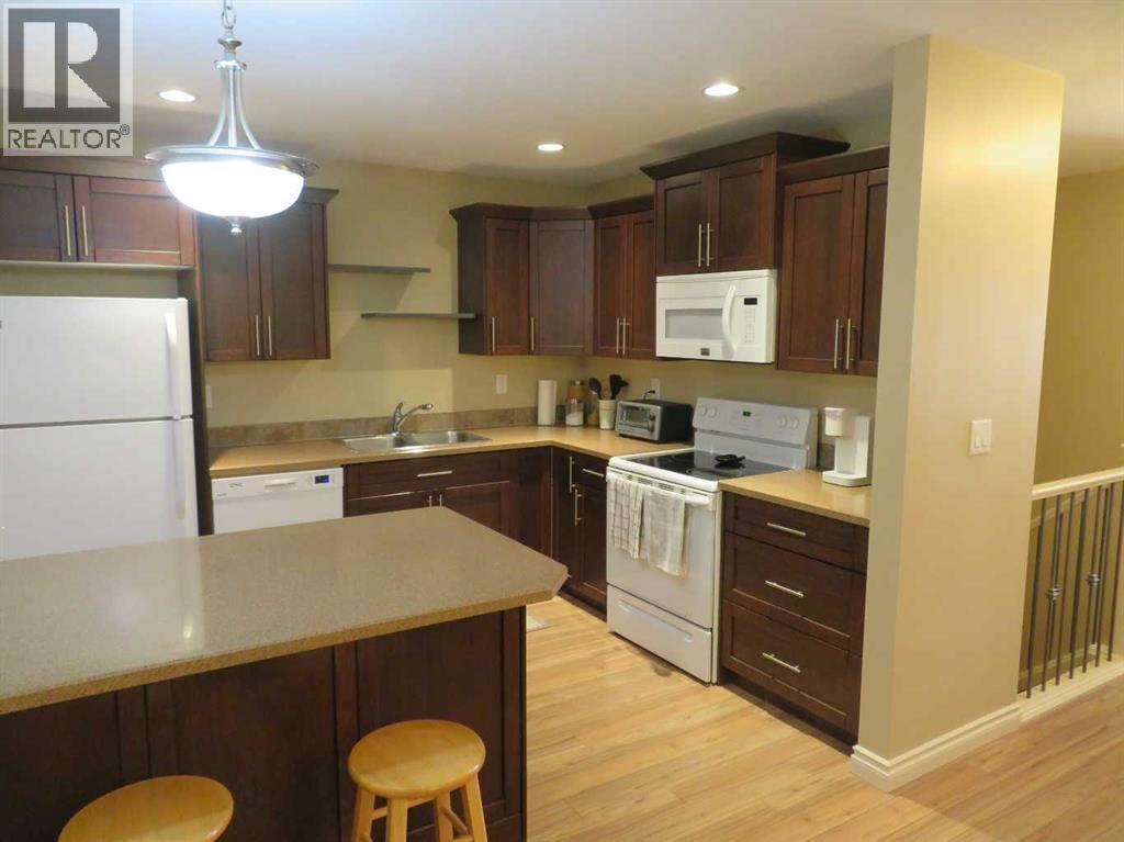 Listing photo – 3, 5311 57 Avenue, Ponoka