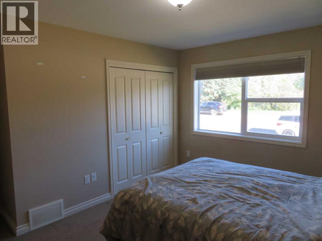 Listing photo – 3, 5311 57 Avenue, Ponoka
