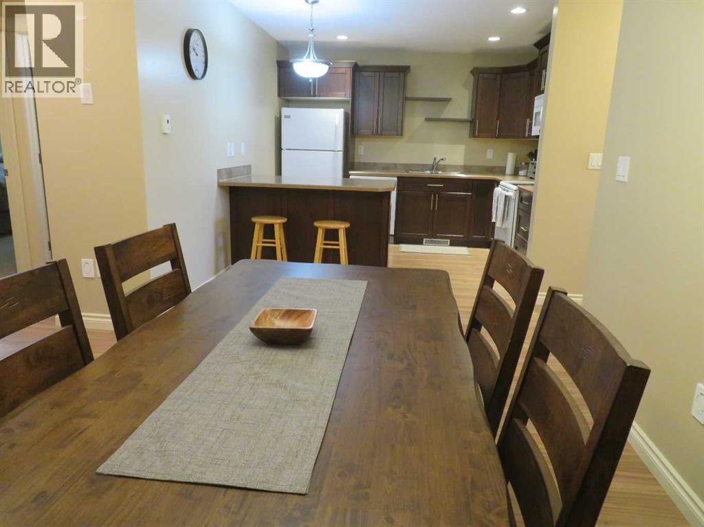 #3 5311 57 Avenue - 6