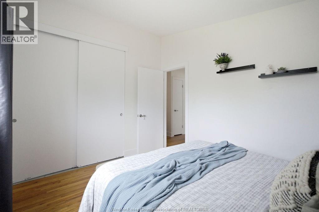 1208 BELLEPERCHE - Image 15