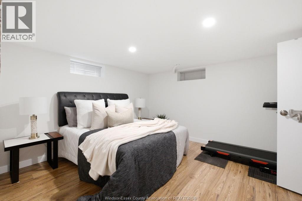1208 BELLEPERCHE - Image 29