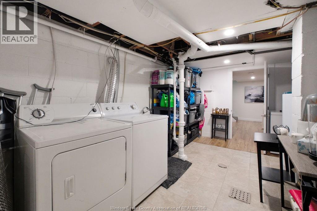 1208 BELLEPERCHE - Image 33