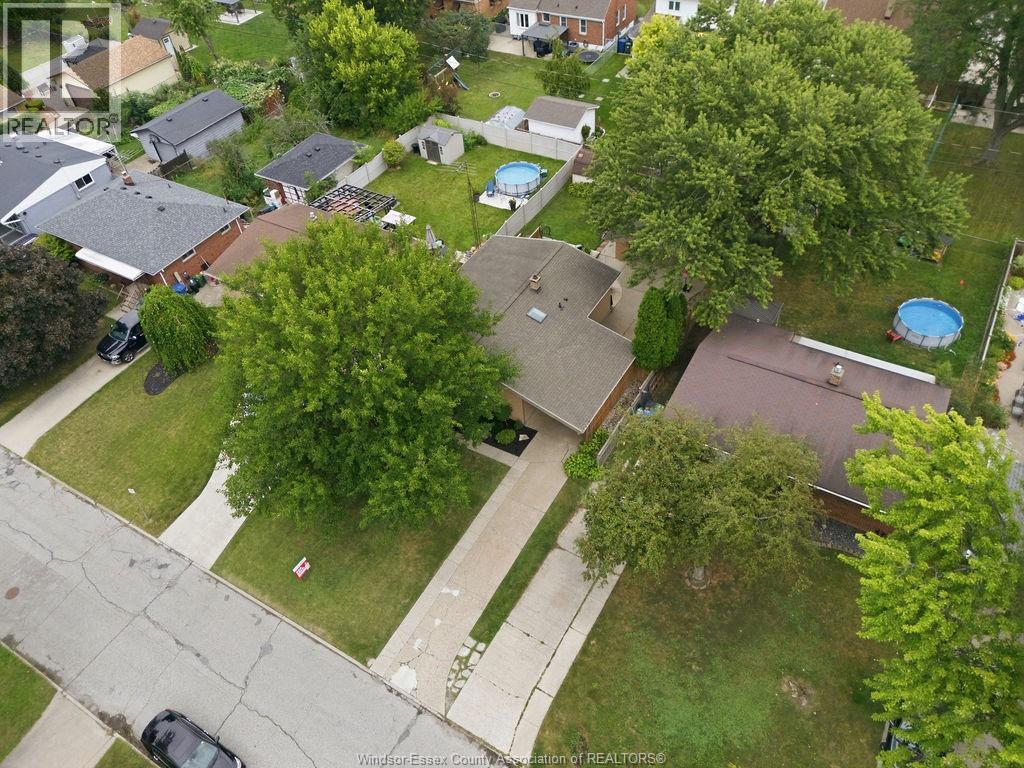 1208 BELLEPERCHE - 40