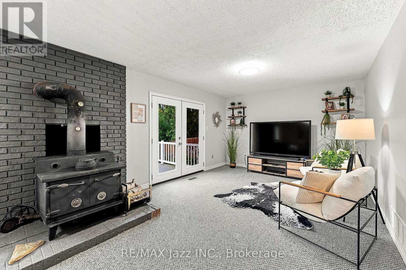 76 CHESTER CRESCENT - Image 16