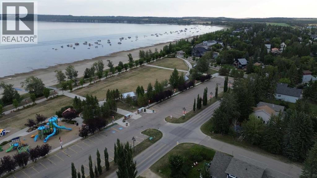 Listing photo – 5017 42 Street, Sylvan Lake
