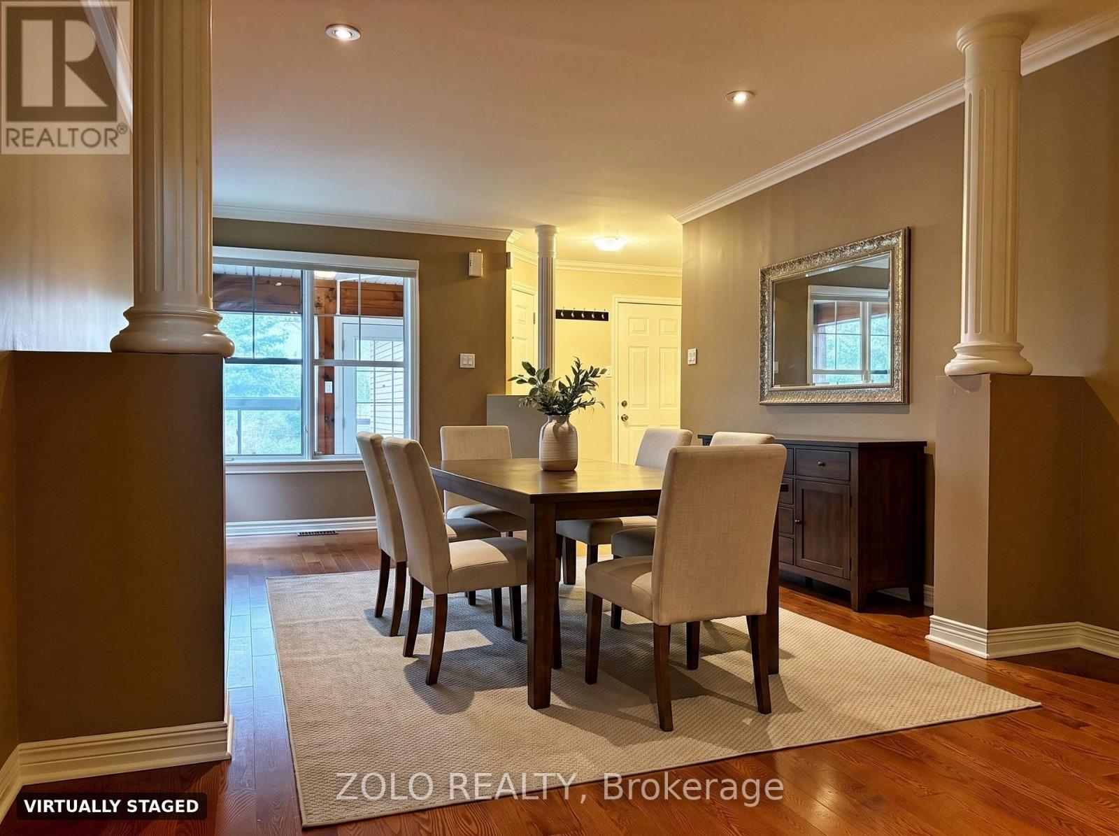 Virtually staged dining room