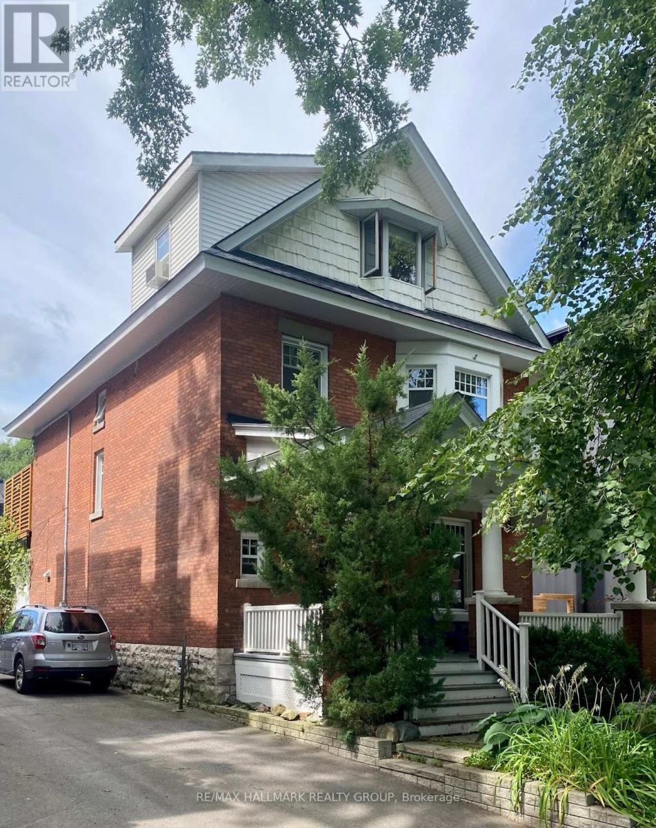 195 GLEBE AVENUE - 3