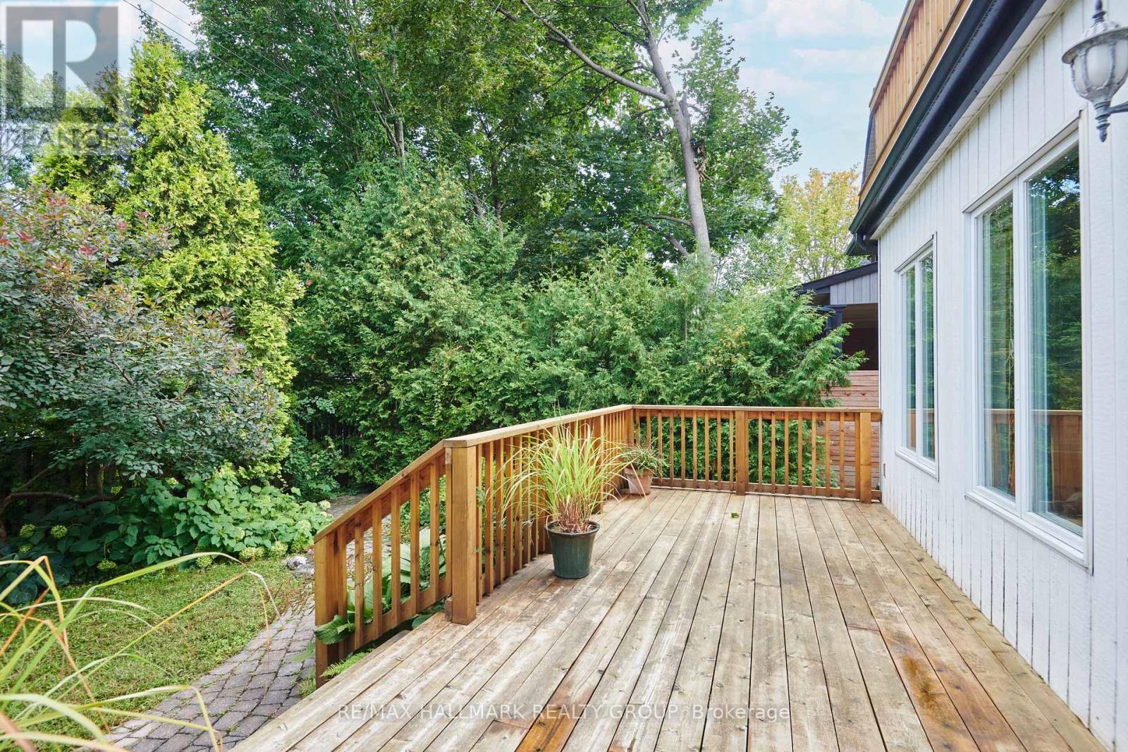 195 GLEBE AVENUE - Image 35