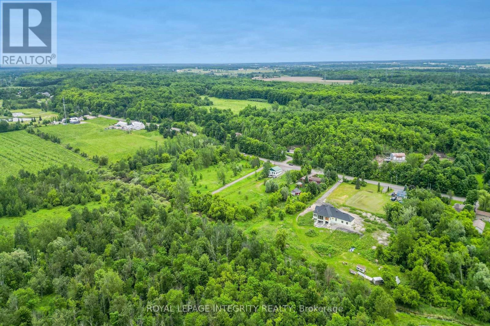 1695 OLD MONTREAL ROAD - Image 25