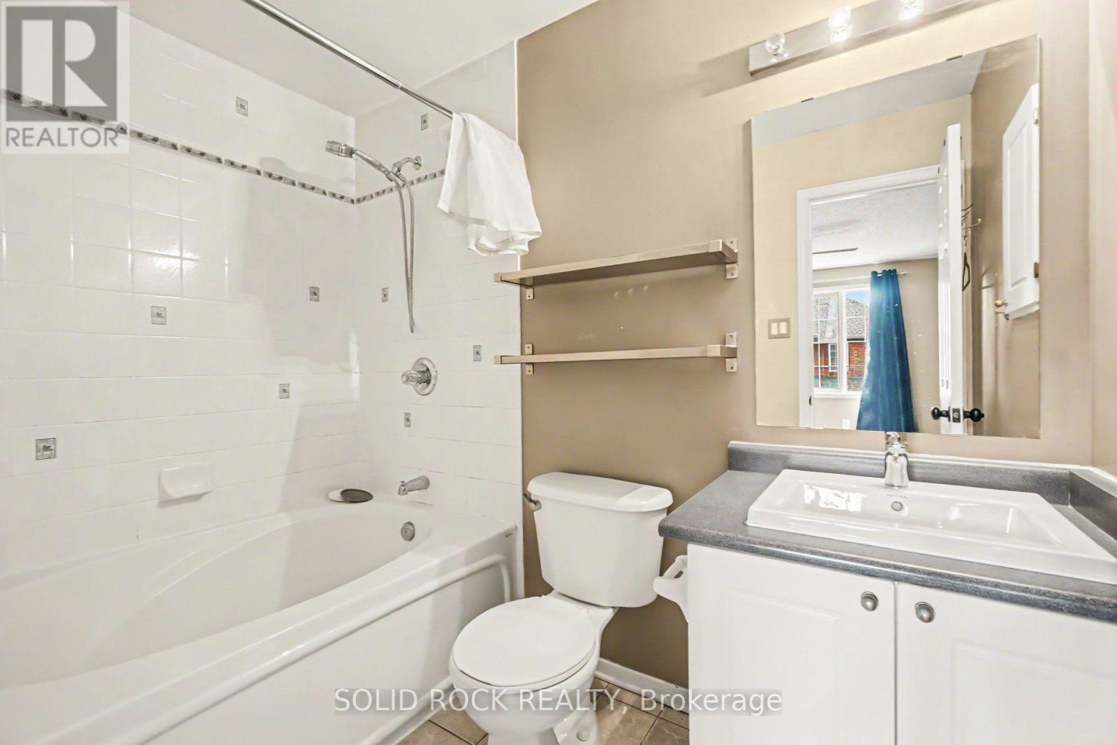 5 BECKINGTON PRIVATE - 23