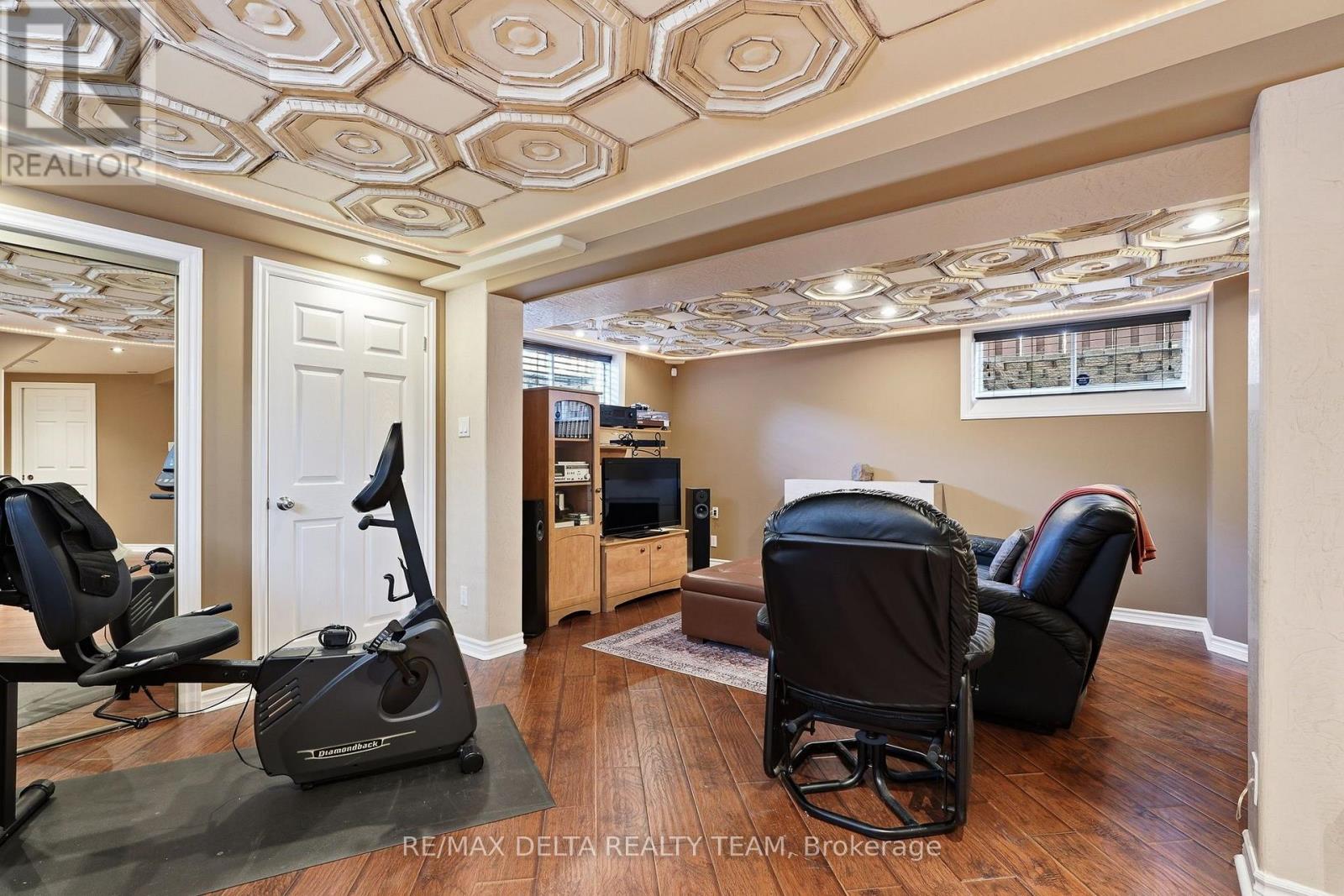 2040 SUNLAND DRIVE - Image 22