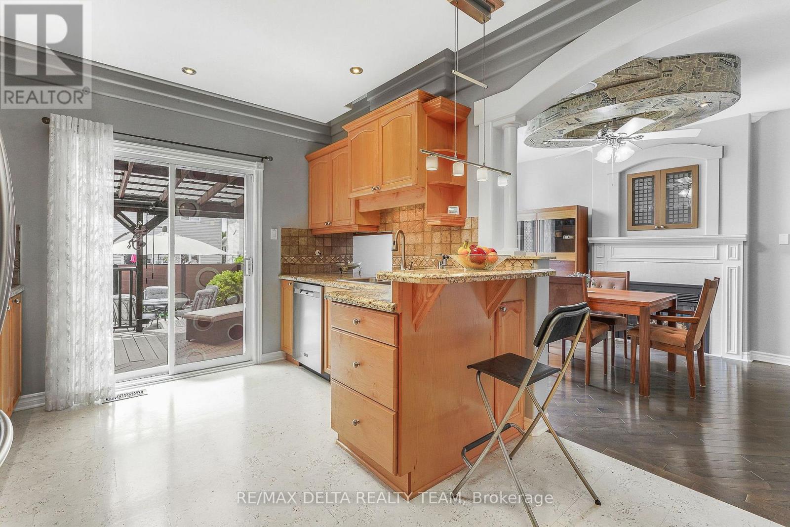 2040 SUNLAND DRIVE - Image 7