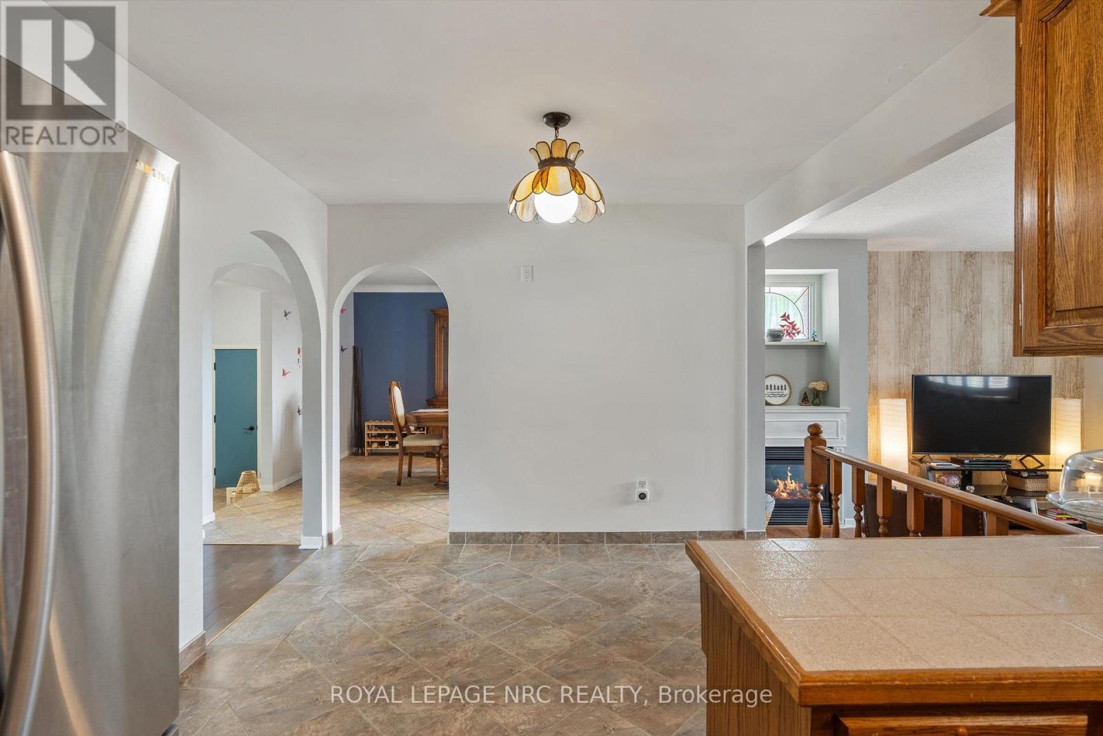 161 CATHERINE STREET - Image 17