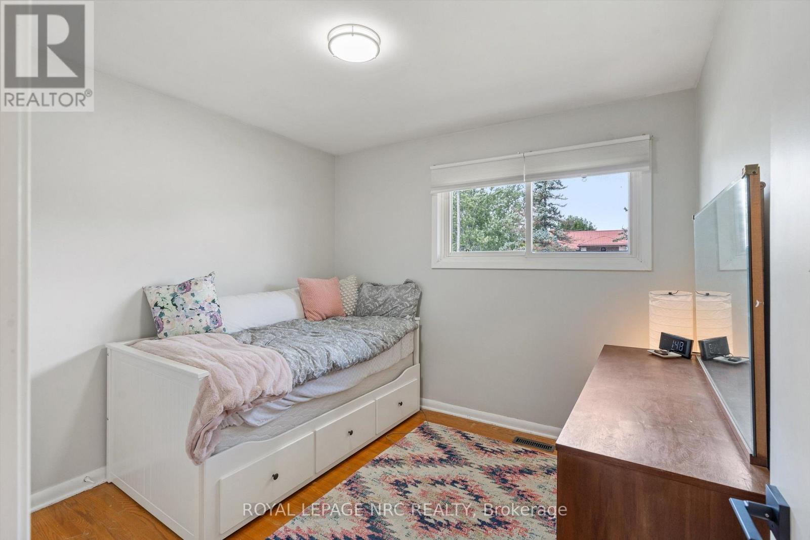 161 CATHERINE STREET - Image 27