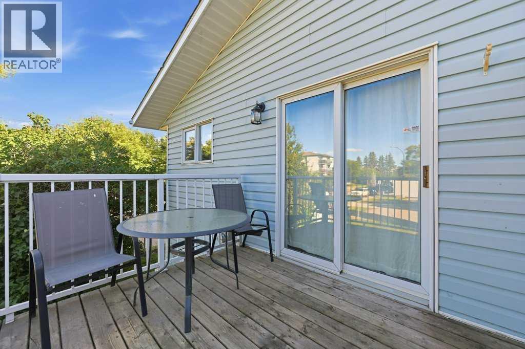 Listing photo – 3702 51 Avenue, Red Deer