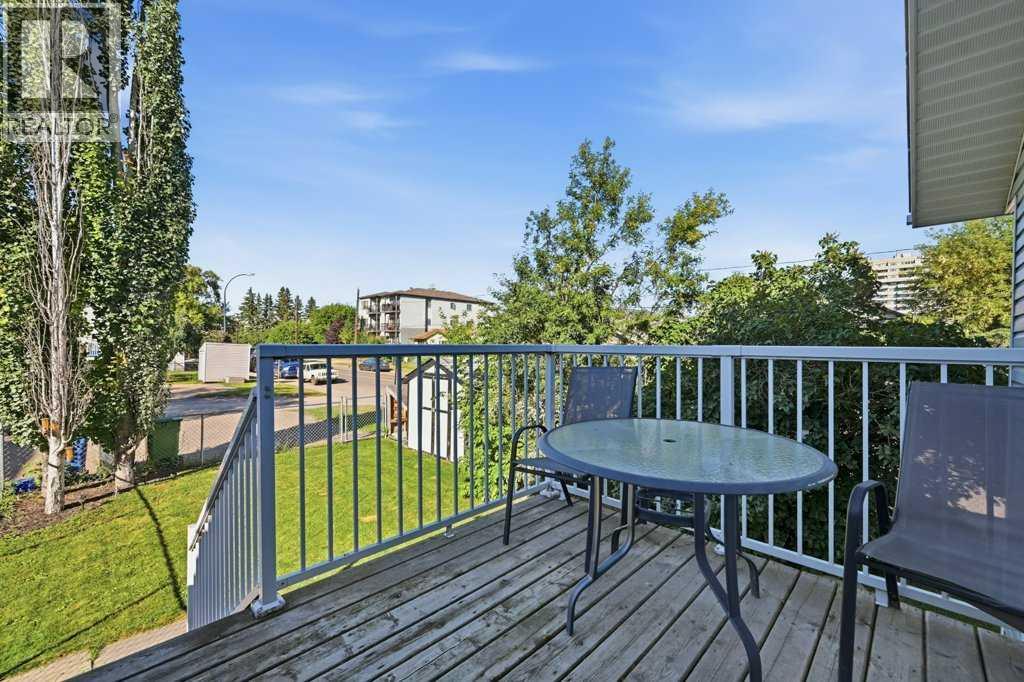 Listing photo – 3702 51 Avenue, Red Deer