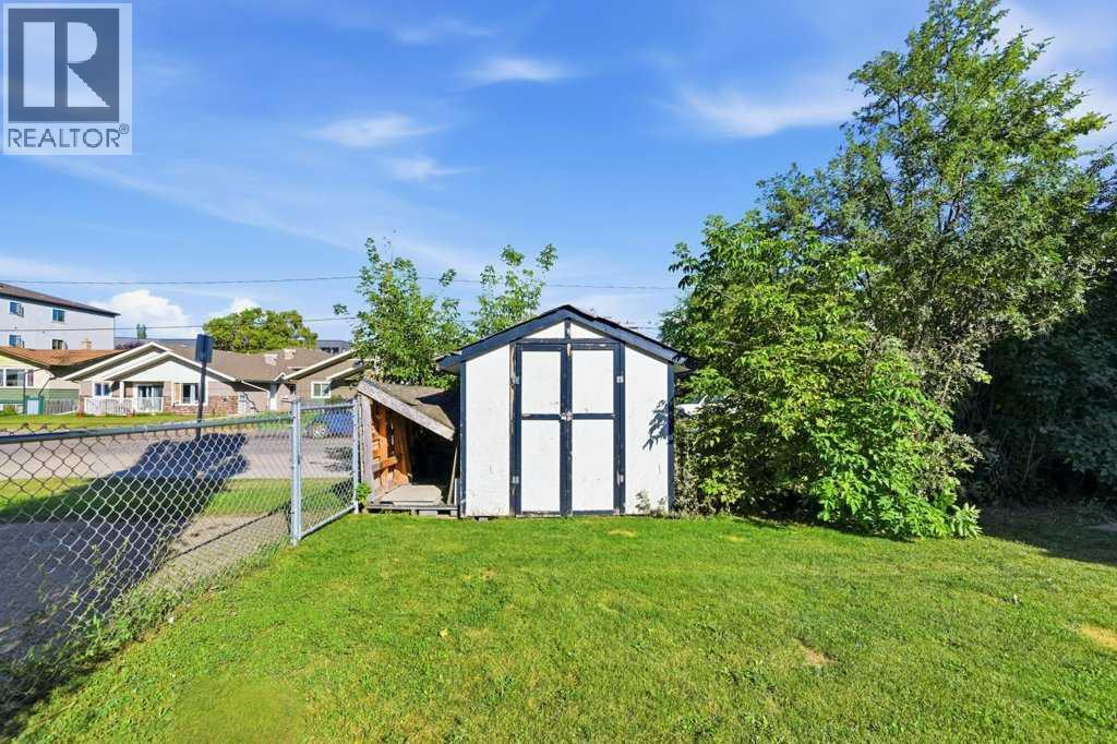 Listing photo – 3702 51 Avenue, Red Deer
