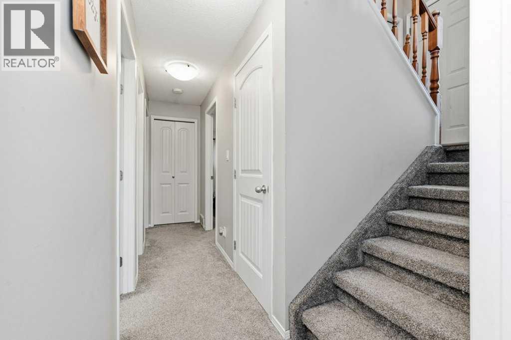Listing photo – 3702 51 Avenue, Red Deer
