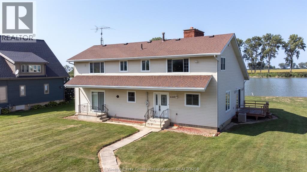 21240 DOCKSIDE - Image 41
