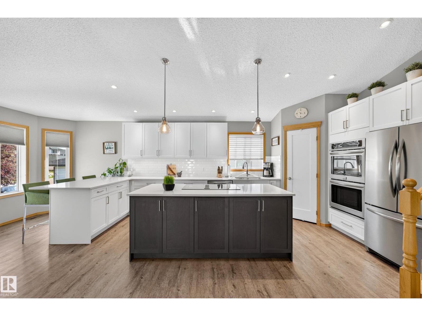 8329 171A AV NW, Edmonton, Alberta, T5Z3E4