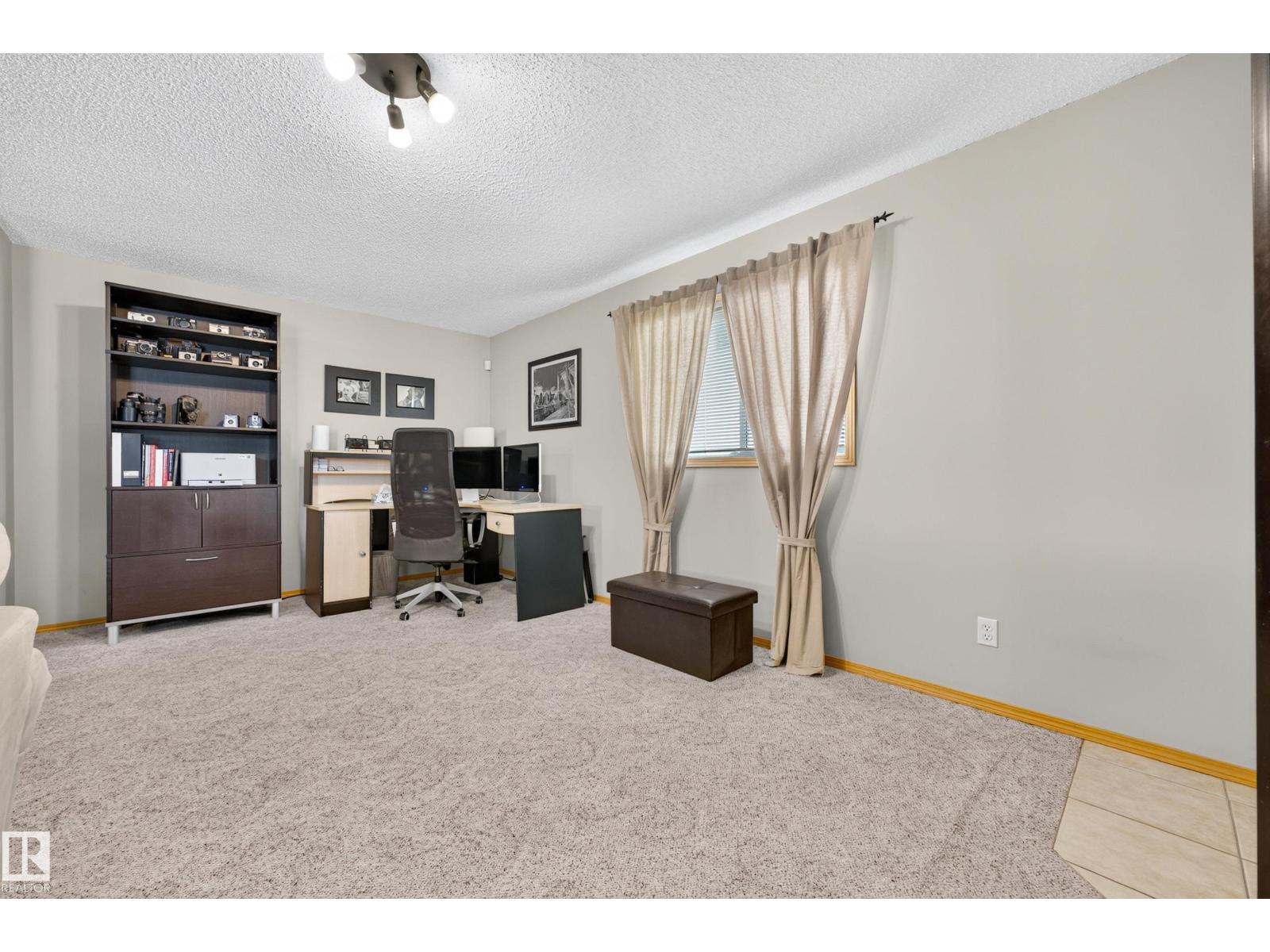 8329 171A AV NW - 31