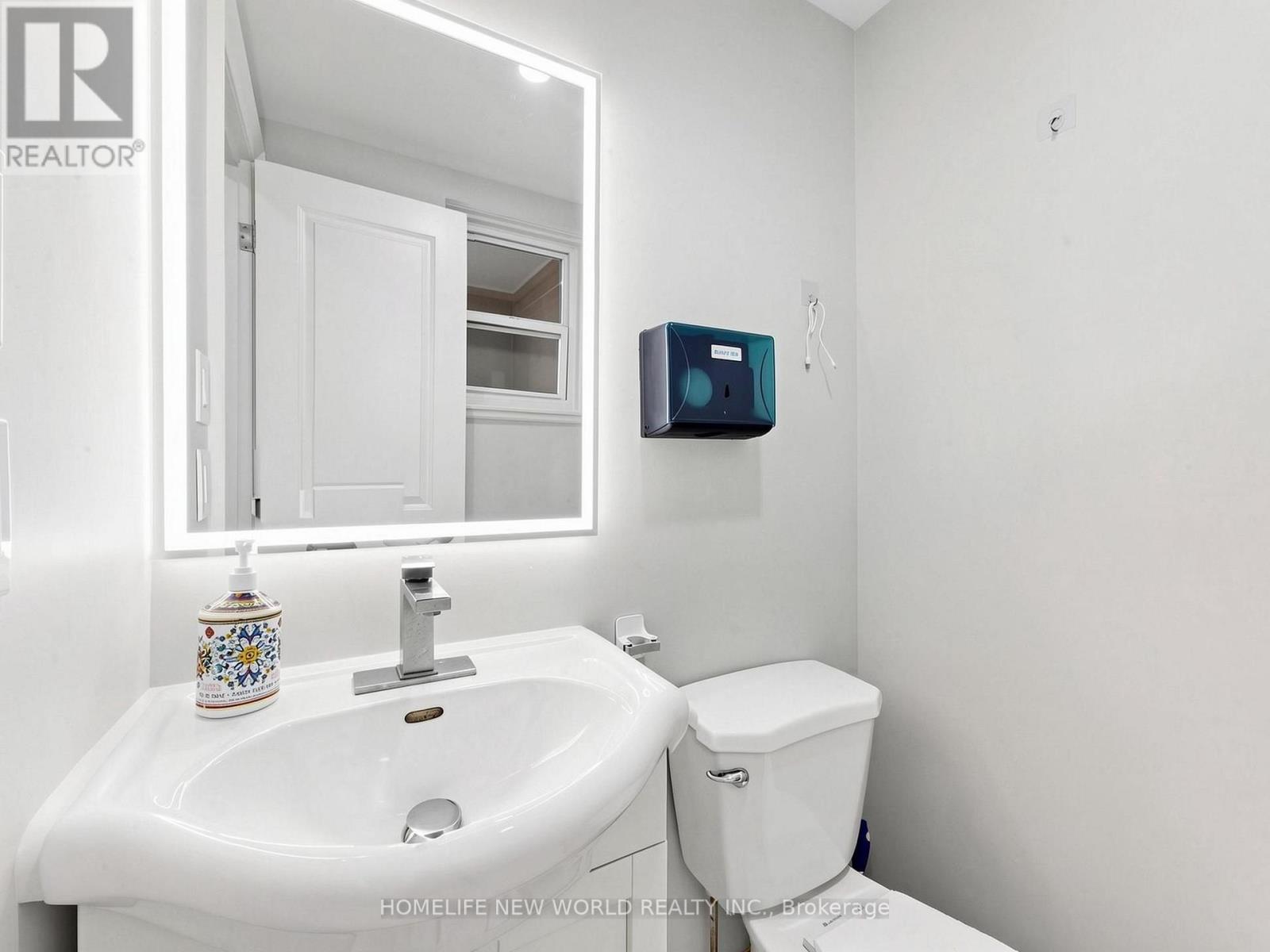 #40 90 CROCKAMHILL DRIVE - 19