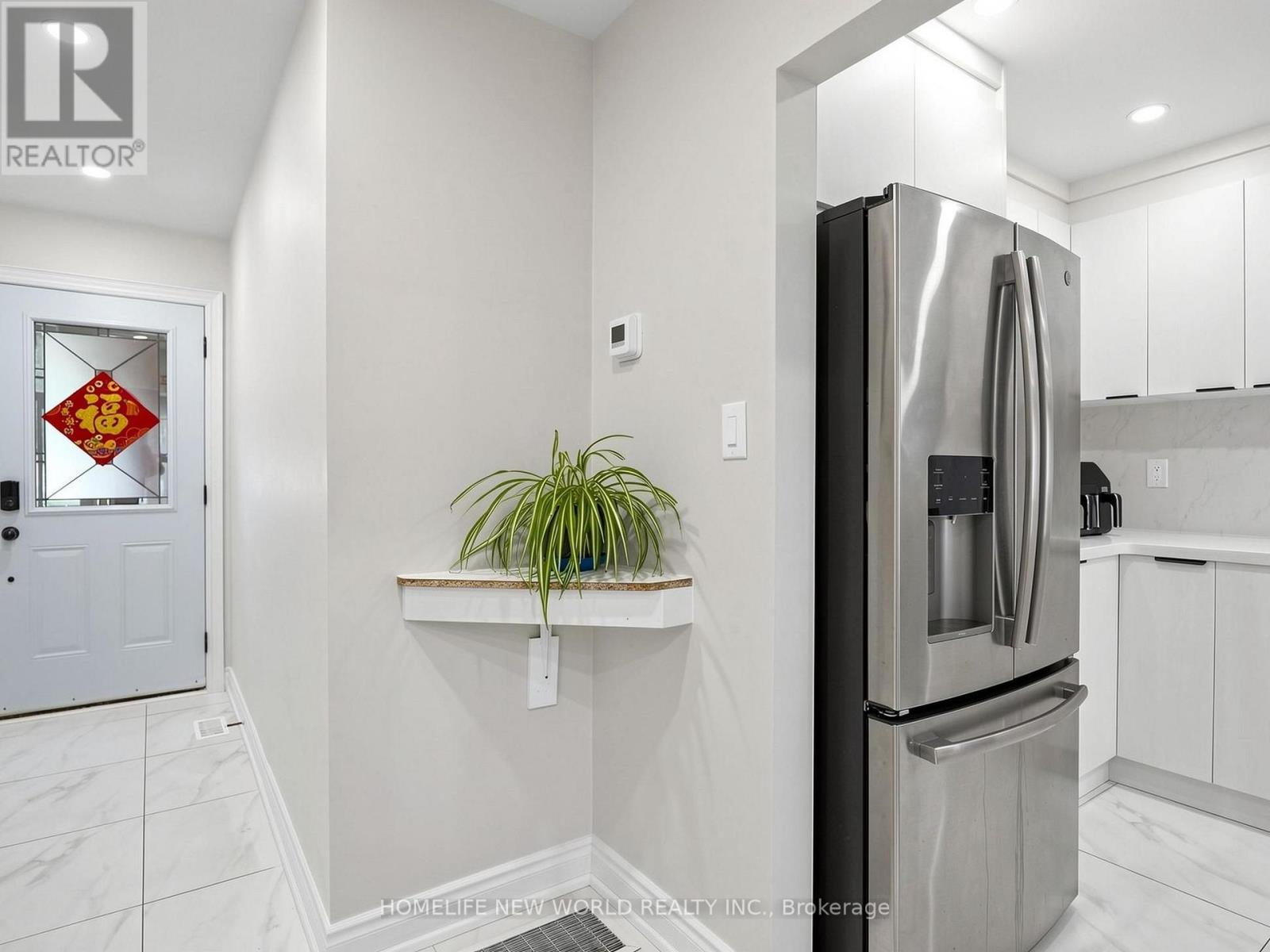 #40 90 CROCKAMHILL DRIVE - 20