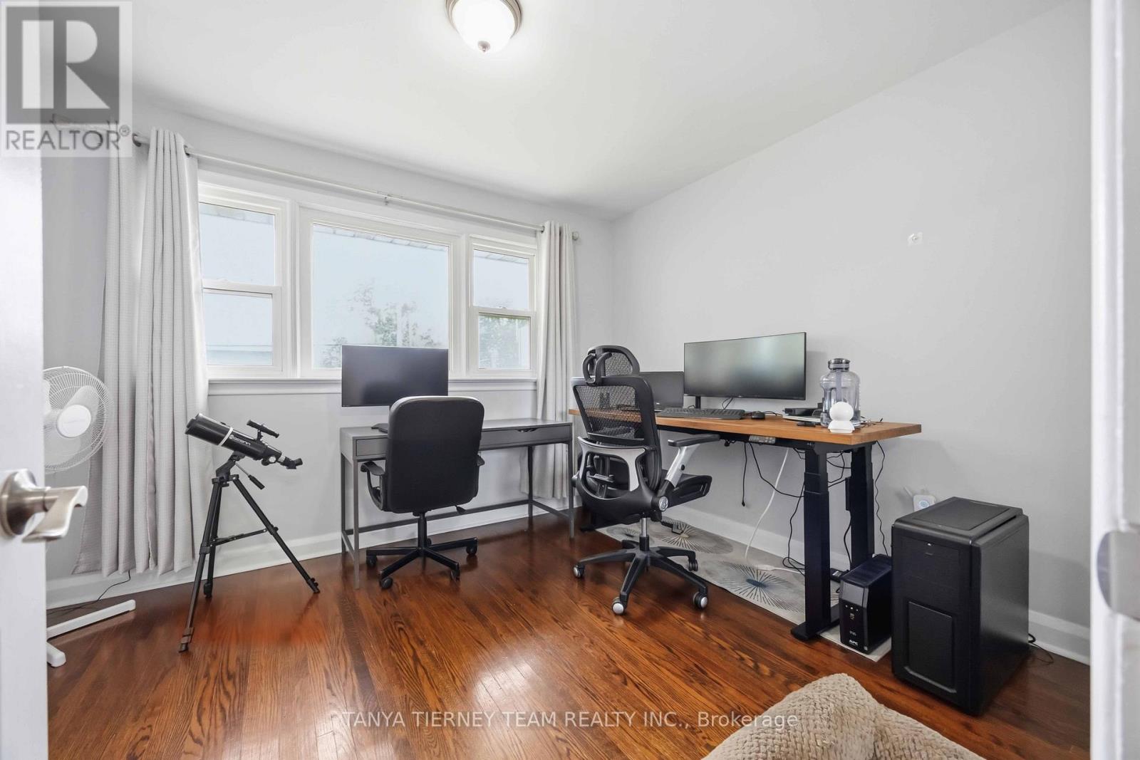 118 ROSSLAND ROAD W - 15