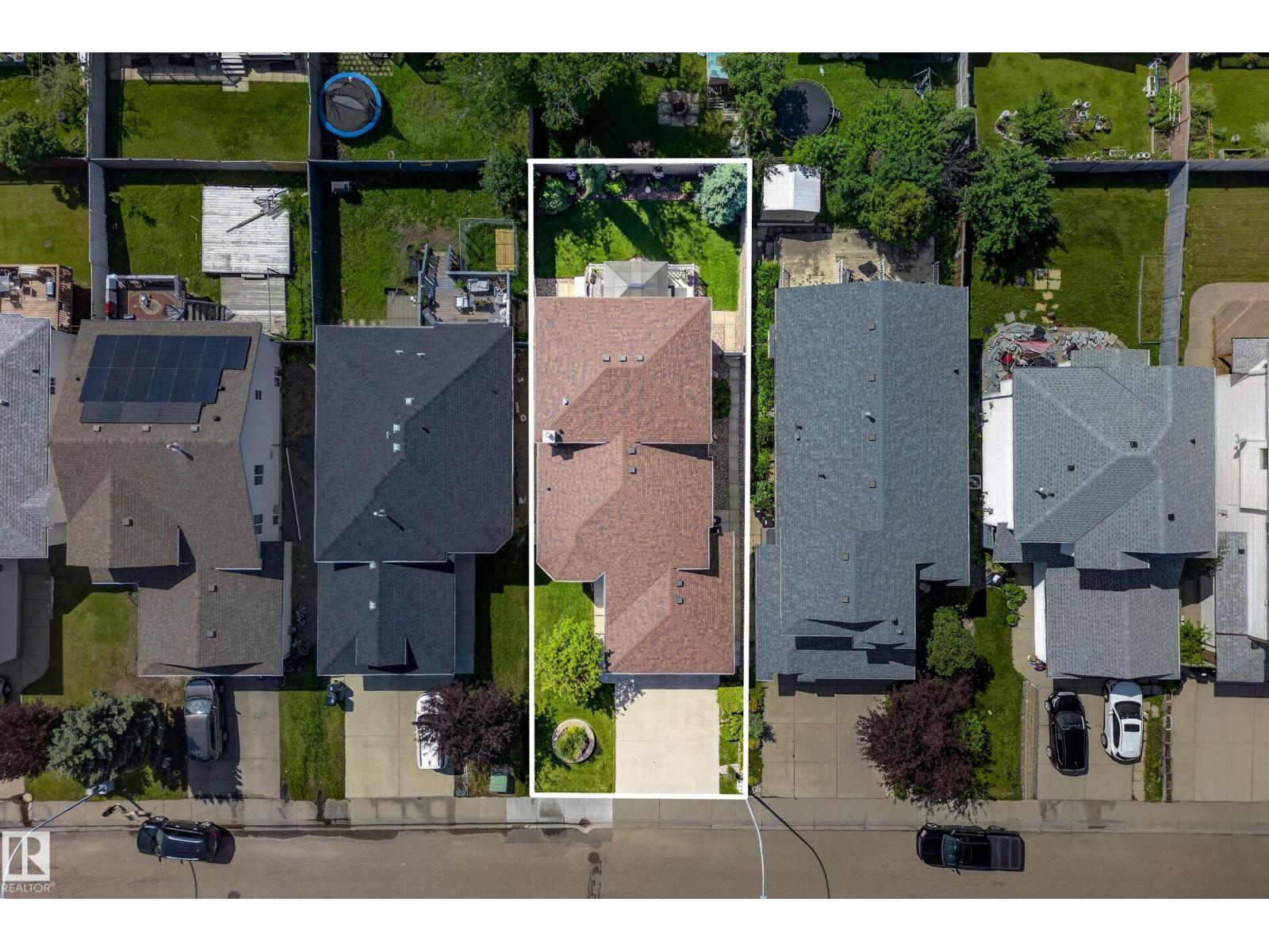 8329 171A AV NW - 50