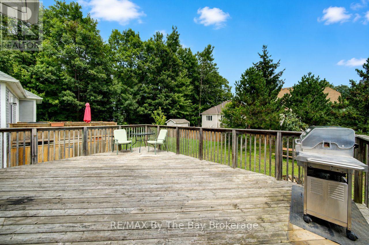 11 GRAND POPLAR LANE - 32