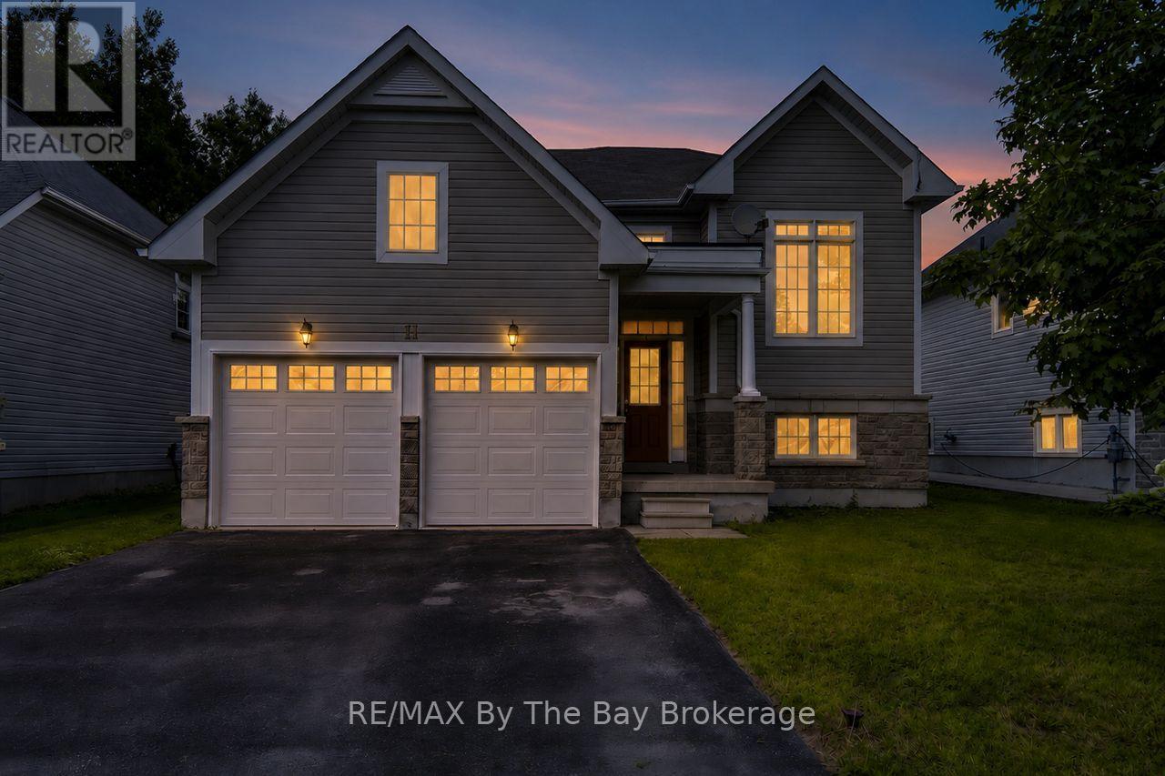 11 GRAND POPLAR LANE - 36
