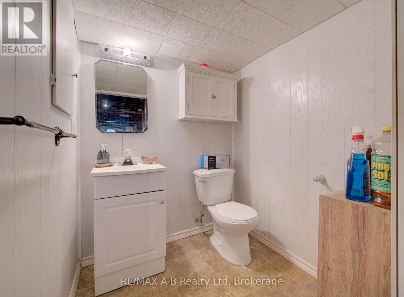 31 JOHN STREET - 31